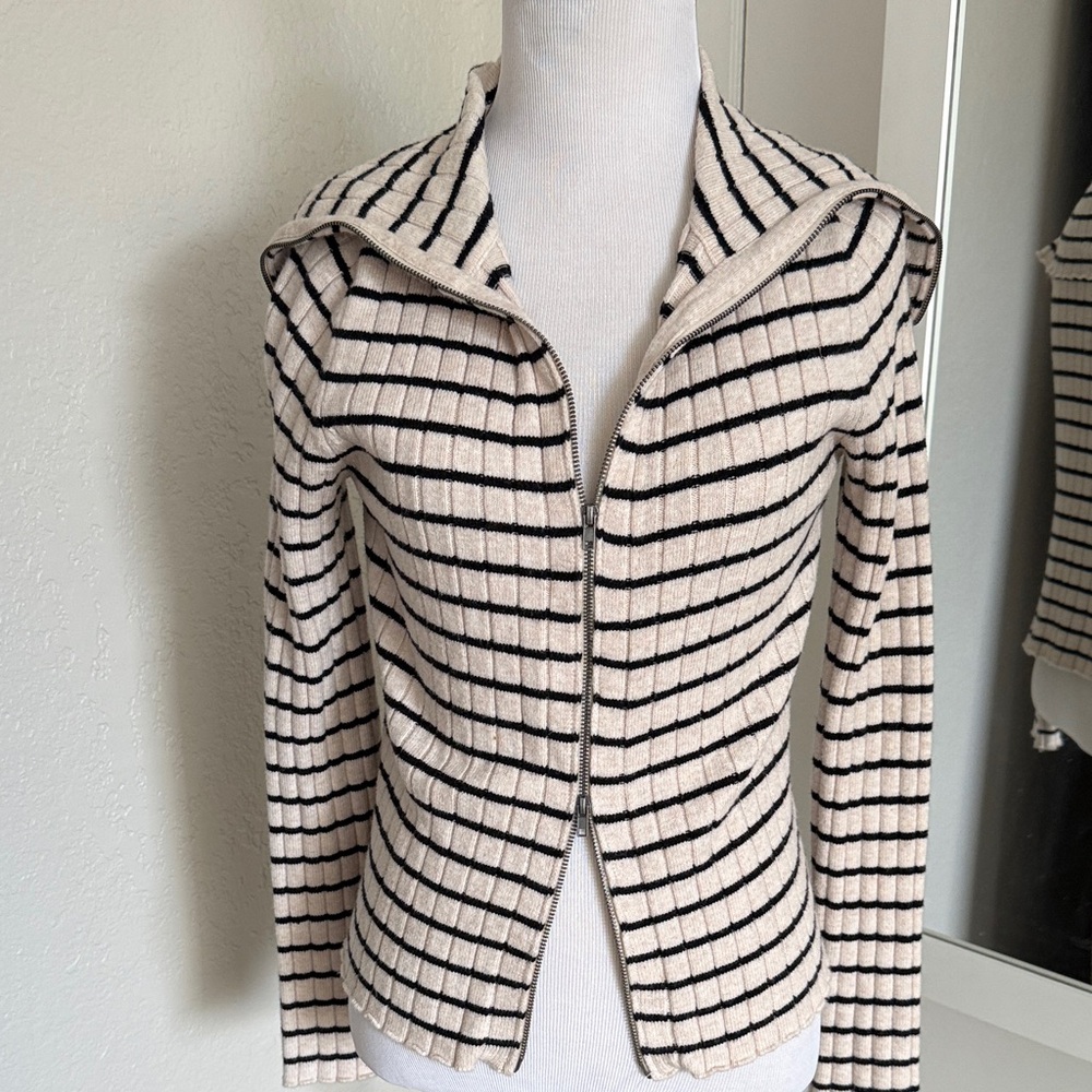 Universal Thread Cream and Black Knit Cardigan